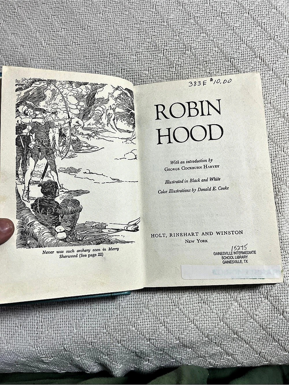 Robin Hood hardback vintage book fiction story children’s George Harvey 1957